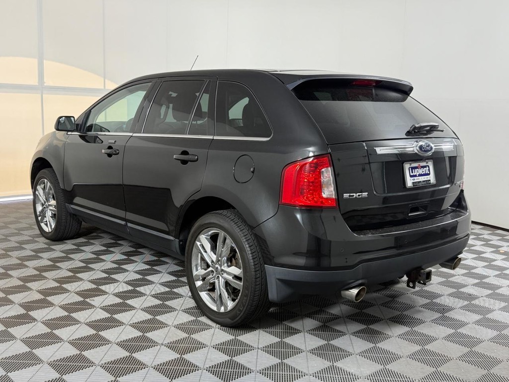 Ford Edge Vehicle Full-screen Gallery Image 06