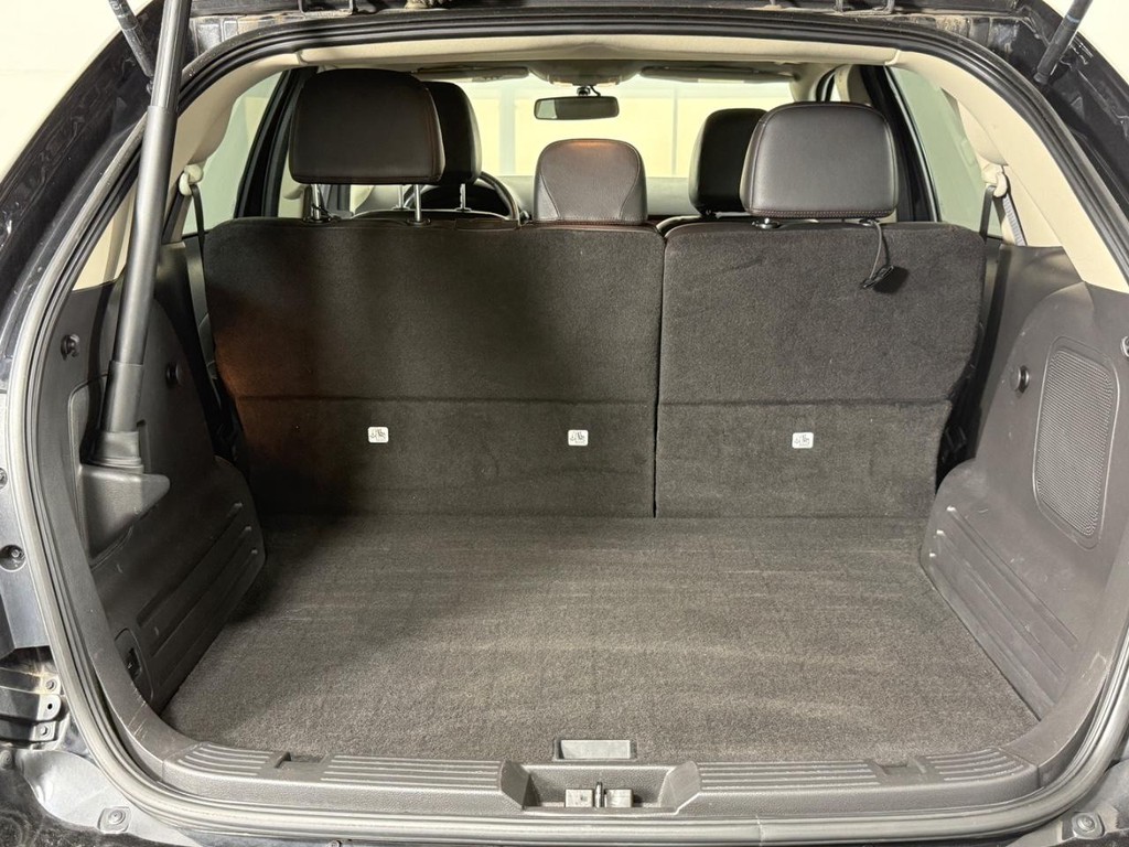 Ford Edge Vehicle Full-screen Gallery Image 07