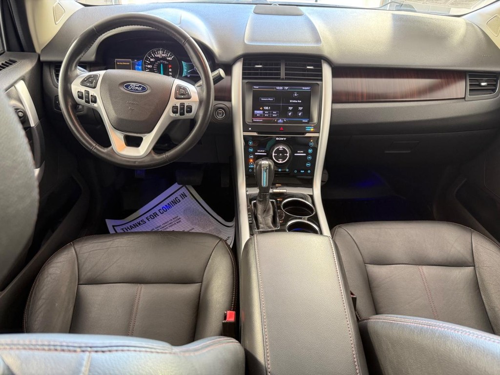 Ford Edge Vehicle Full-screen Gallery Image 19