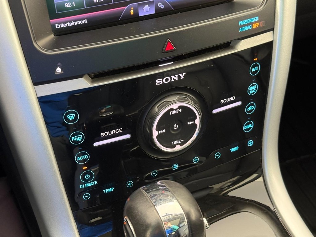 Ford Edge Vehicle Full-screen Gallery Image 26