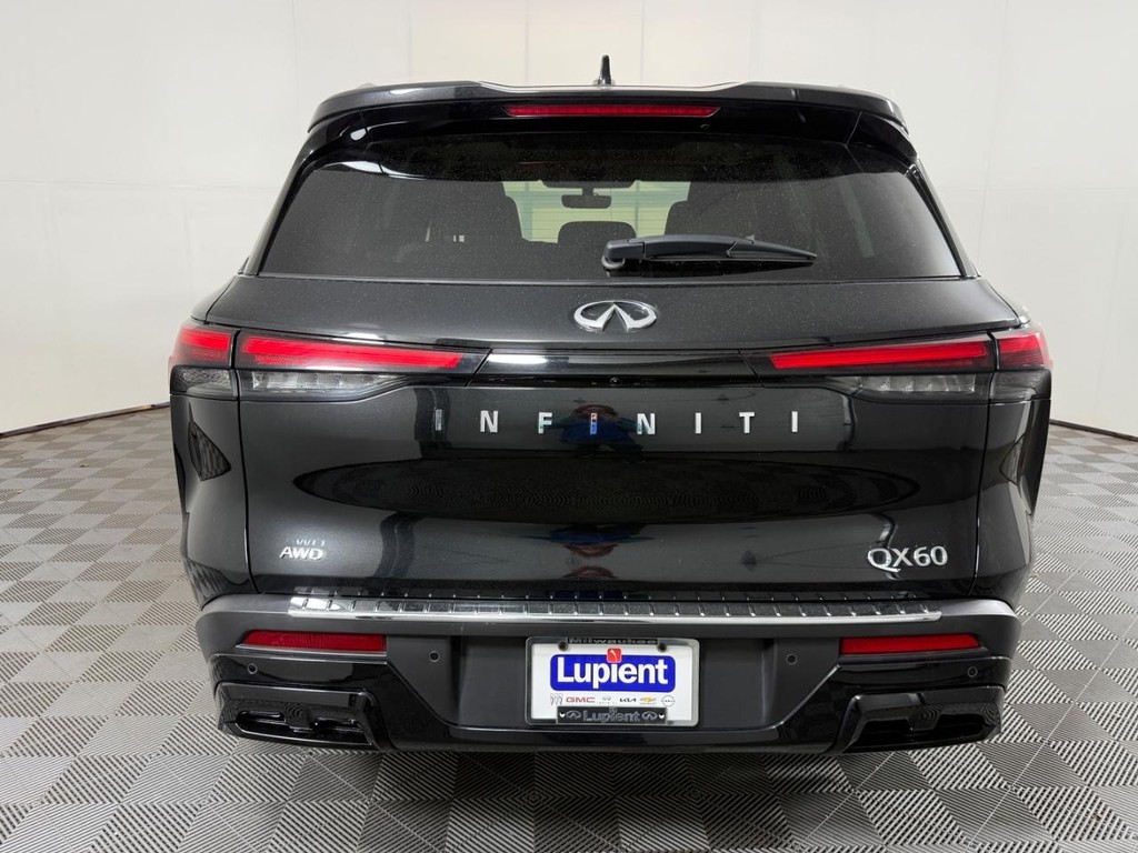 INFINITI QX60 Vehicle Full-screen Gallery Image 04