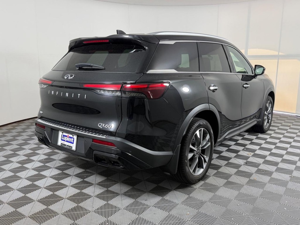 INFINITI QX60 Vehicle Full-screen Gallery Image 05