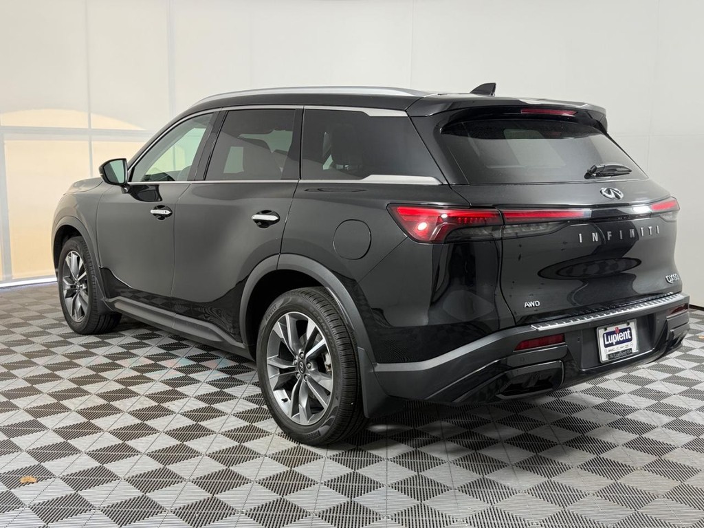 INFINITI QX60 Vehicle Full-screen Gallery Image 06