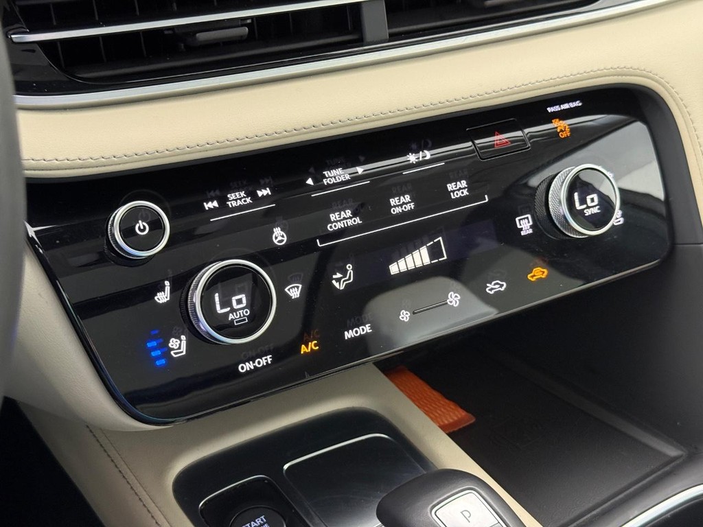 INFINITI QX60 Vehicle Full-screen Gallery Image 27