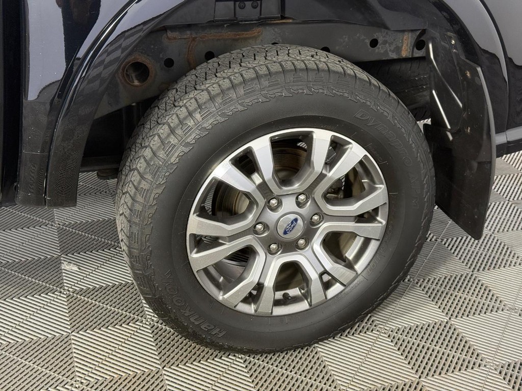 Ford Ranger Vehicle Full-screen Gallery Image 12