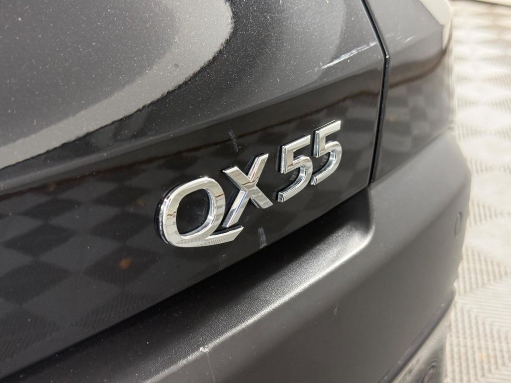 INFINITI QX55 Vehicle Full-screen Gallery Image 06