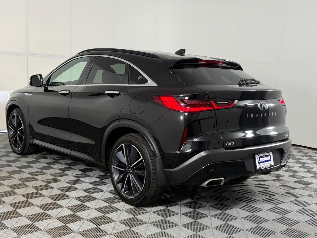 INFINITI QX55 Vehicle Full-screen Gallery Image 08