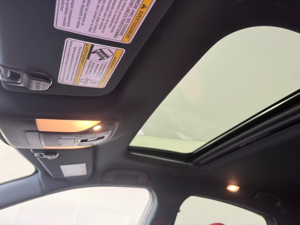INFINITI QX55 Vehicle Full-screen Gallery Image 15