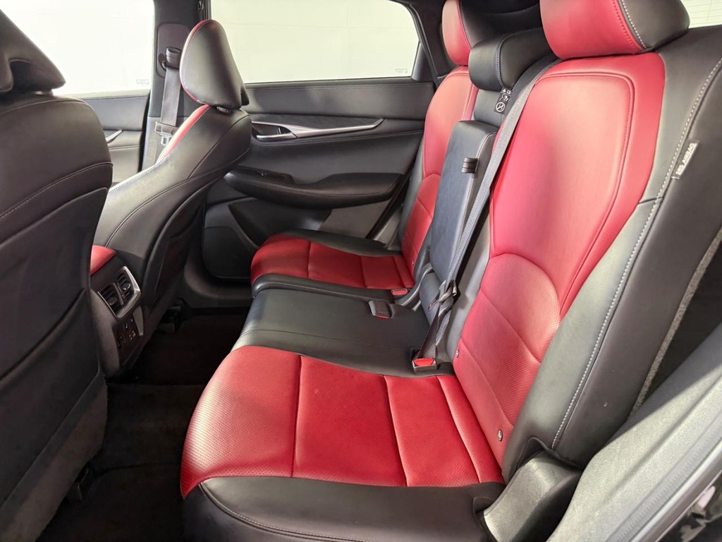 INFINITI QX55 Vehicle Full-screen Gallery Image 18