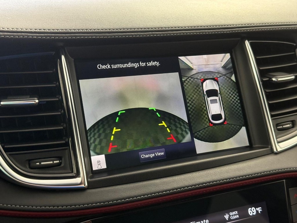 INFINITI QX55 Vehicle Full-screen Gallery Image 27