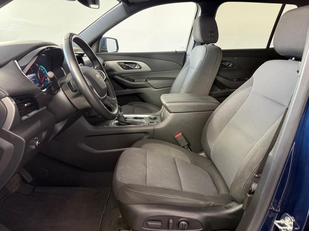Chevrolet Traverse Vehicle Full-screen Gallery Image 14
