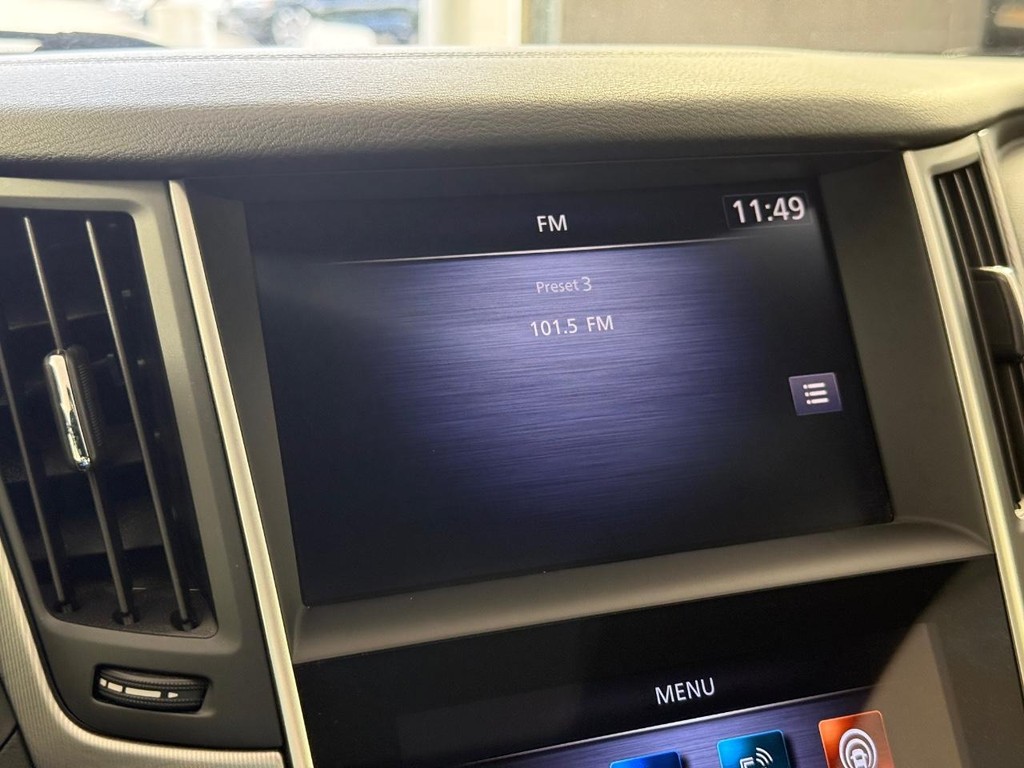 INFINITI Q60 Vehicle Full-screen Gallery Image 22