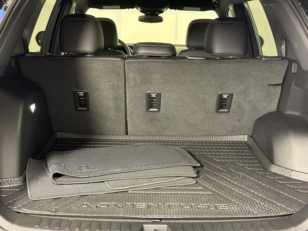 GMC Terrain Vehicle Full-screen Gallery Image 07