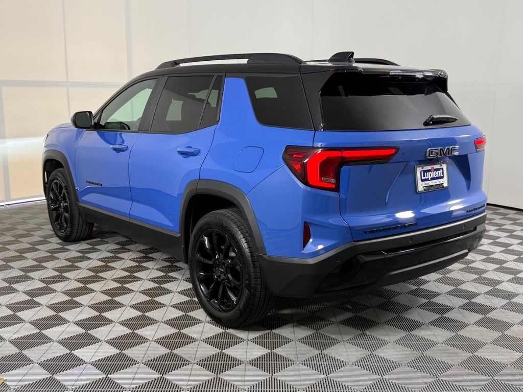 GMC Terrain Vehicle Full-screen Gallery Image 08