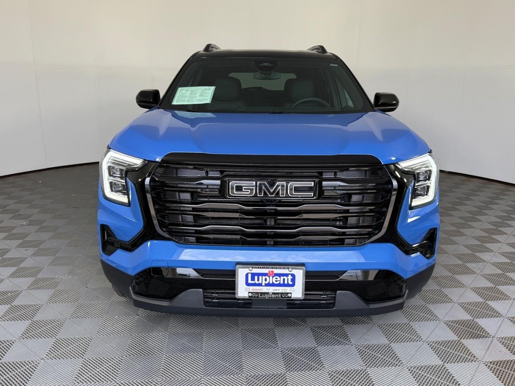 GMC Terrain Vehicle Full-screen Gallery Image 10