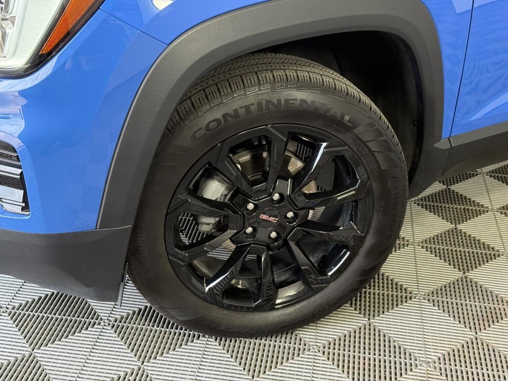 GMC Terrain Vehicle Full-screen Gallery Image 13