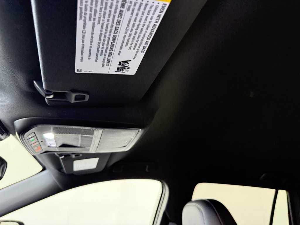 GMC Terrain Vehicle Full-screen Gallery Image 15
