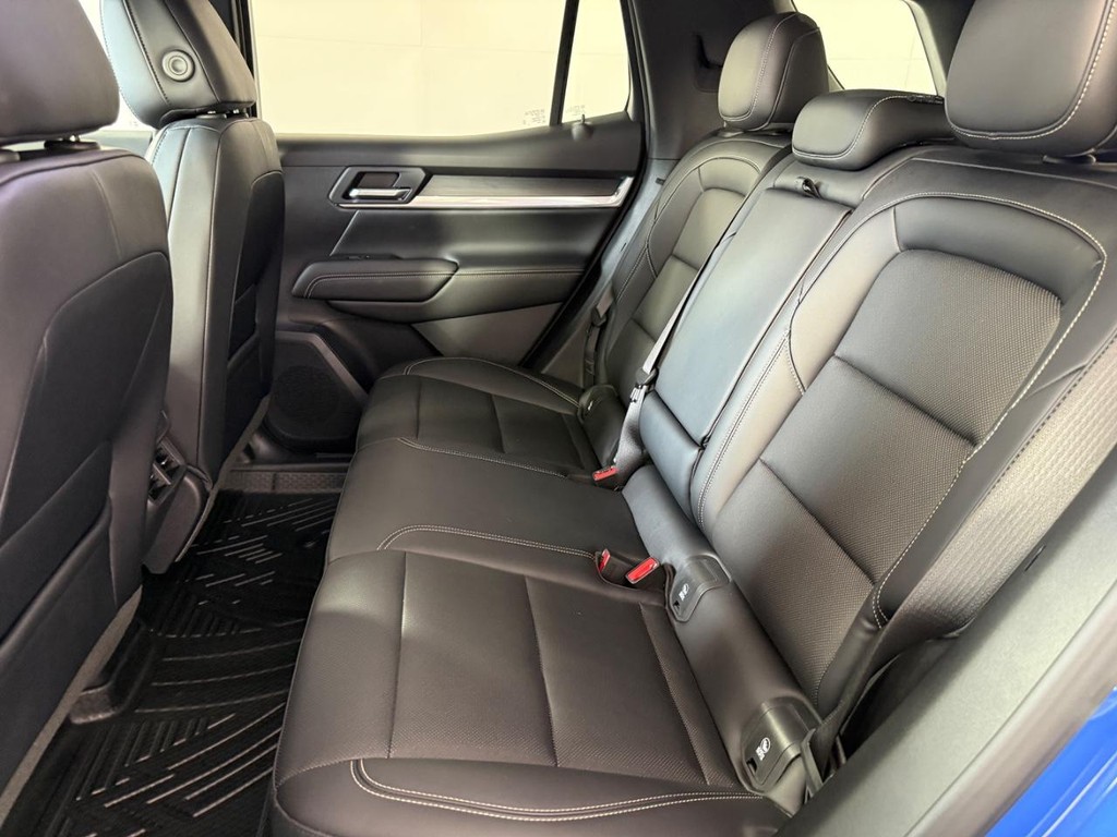 GMC Terrain Vehicle Full-screen Gallery Image 18