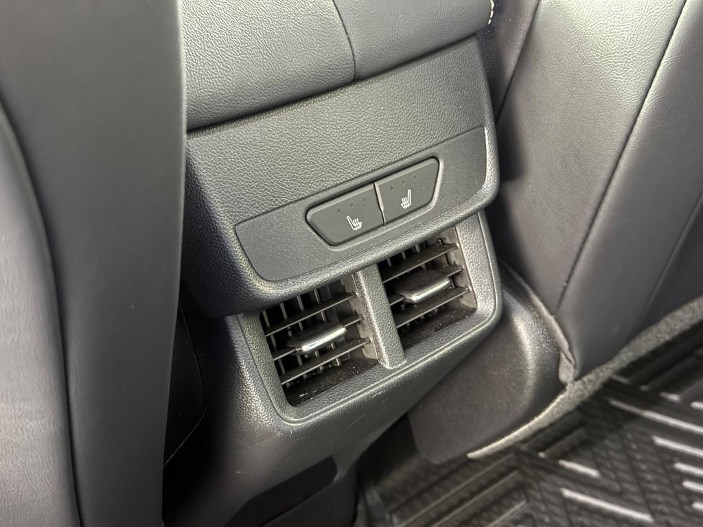 GMC Terrain Vehicle Full-screen Gallery Image 20