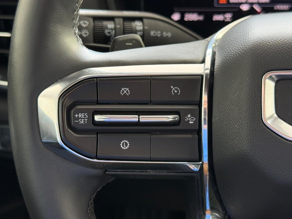 GMC Terrain Vehicle Full-screen Gallery Image 21