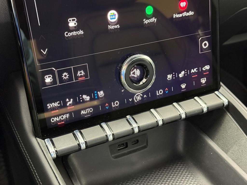 GMC Terrain Vehicle Full-screen Gallery Image 26