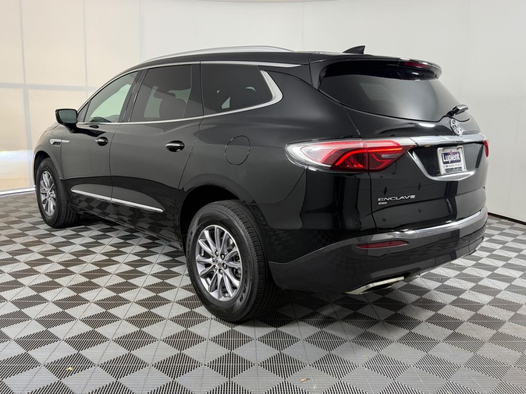 Buick Enclave Vehicle Full-screen Gallery Image 07