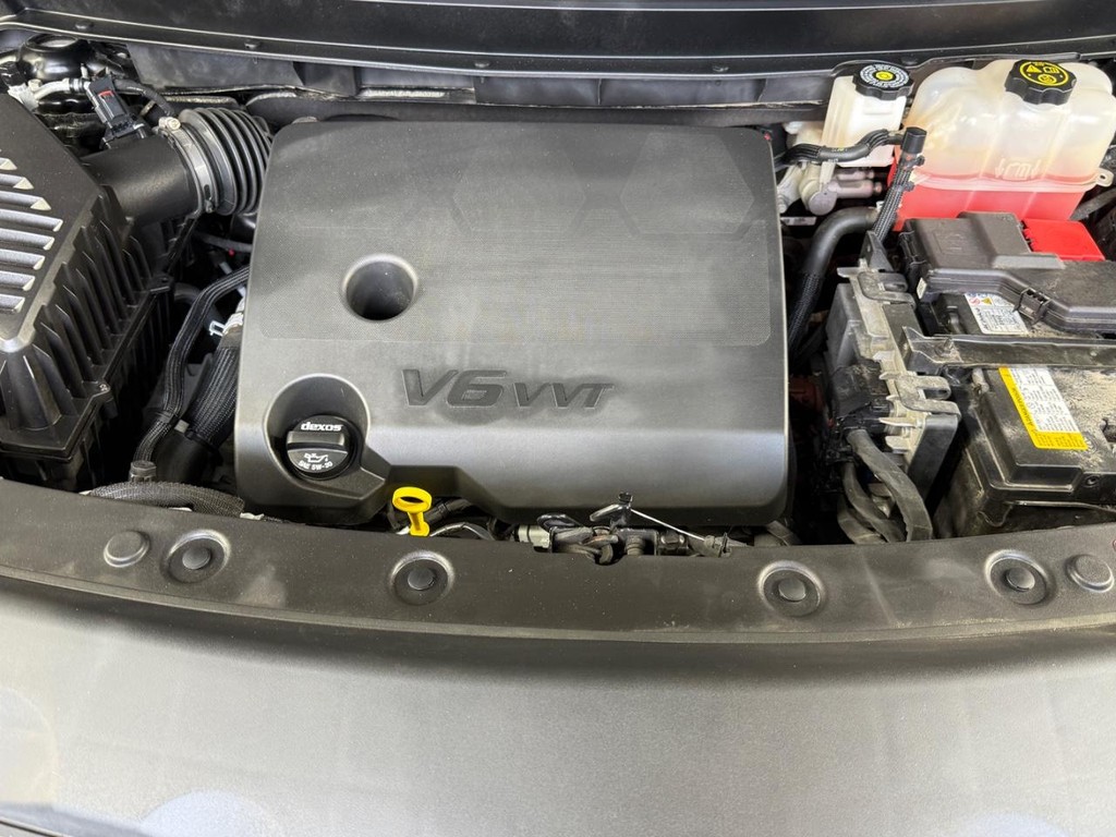 Buick Enclave Vehicle Full-screen Gallery Image 10