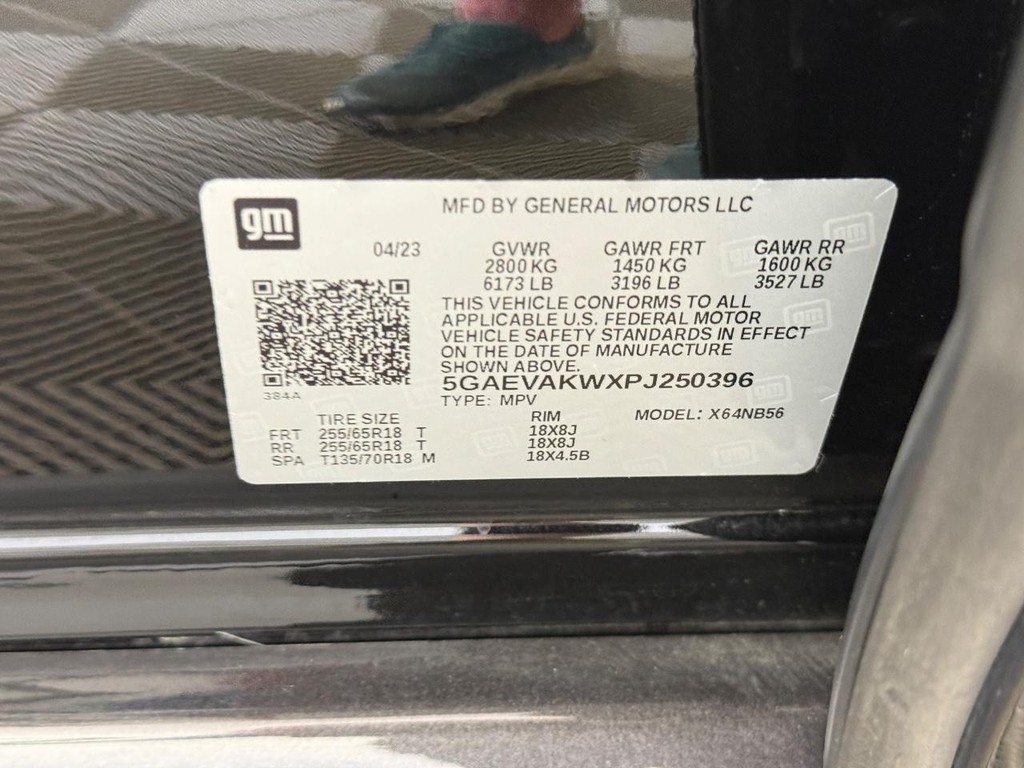Buick Enclave Vehicle Full-screen Gallery Image 30