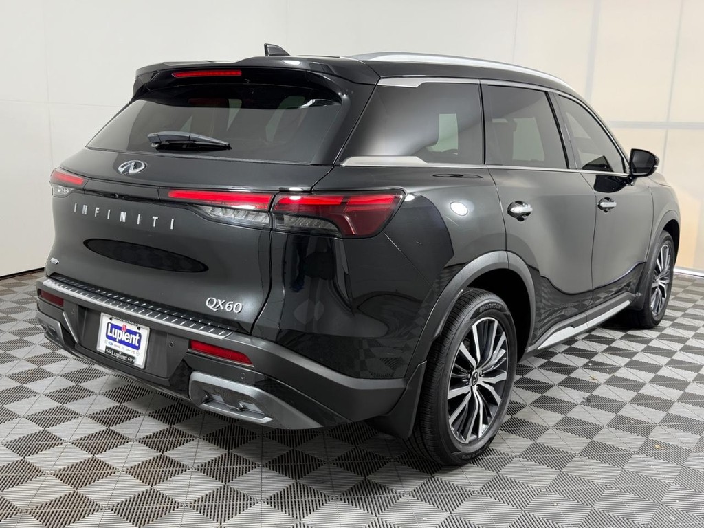 INFINITI QX60 Vehicle Full-screen Gallery Image 03