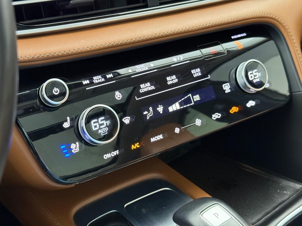 INFINITI QX60 Vehicle Full-screen Gallery Image 25