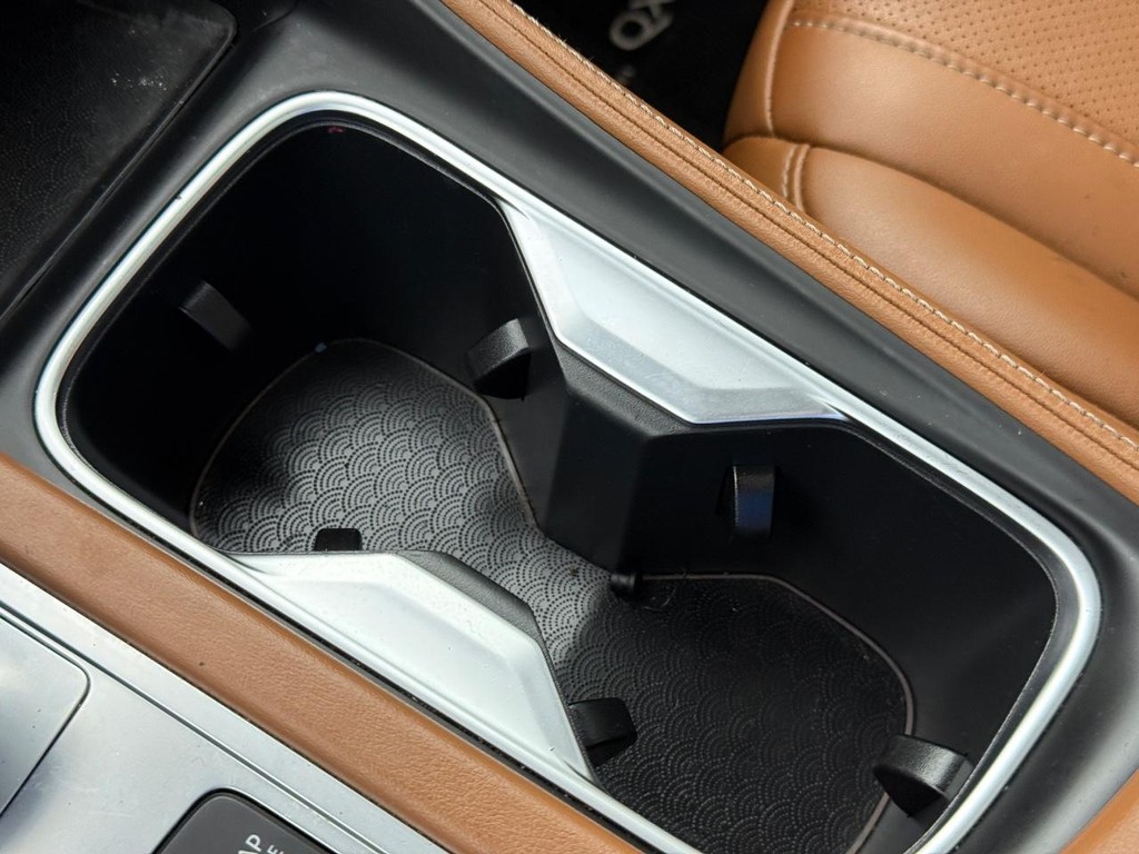 INFINITI QX60 Vehicle Full-screen Gallery Image 26