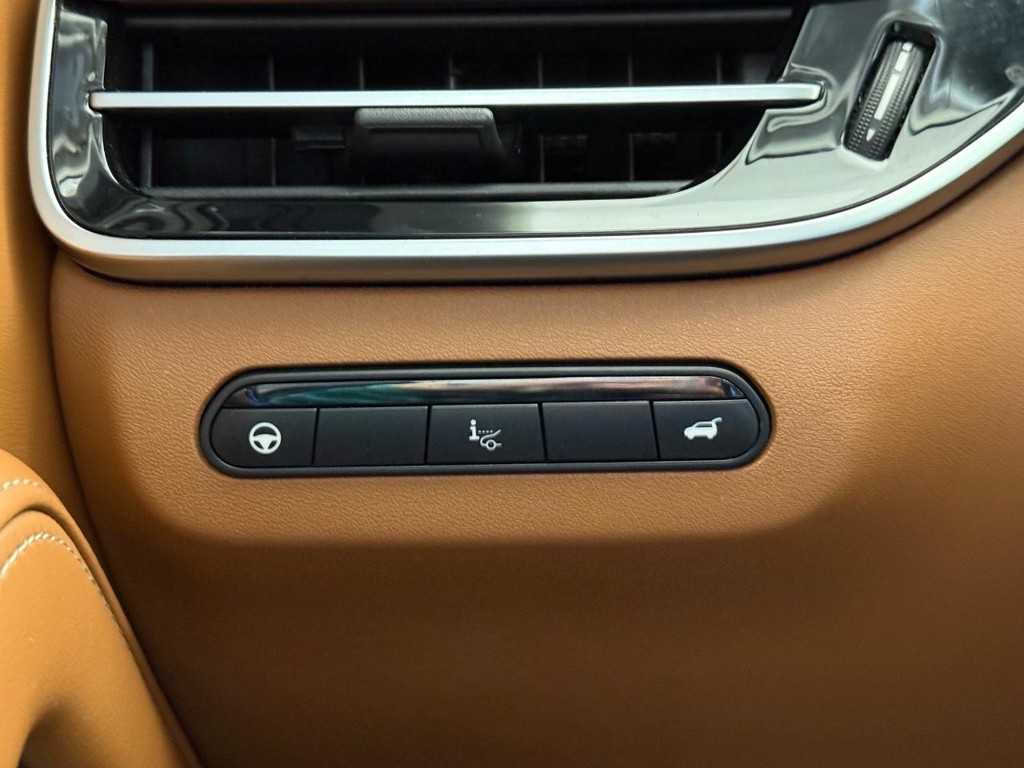 INFINITI QX60 Vehicle Full-screen Gallery Image 27