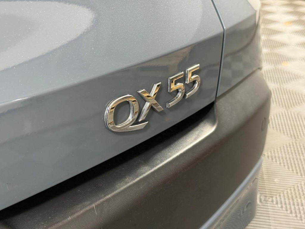 INFINITI QX55 Vehicle Full-screen Gallery Image 06