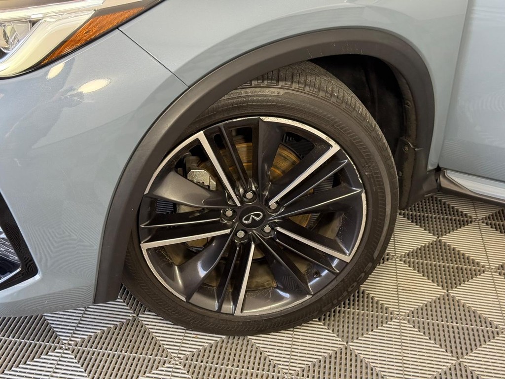 INFINITI QX55 Vehicle Full-screen Gallery Image 12