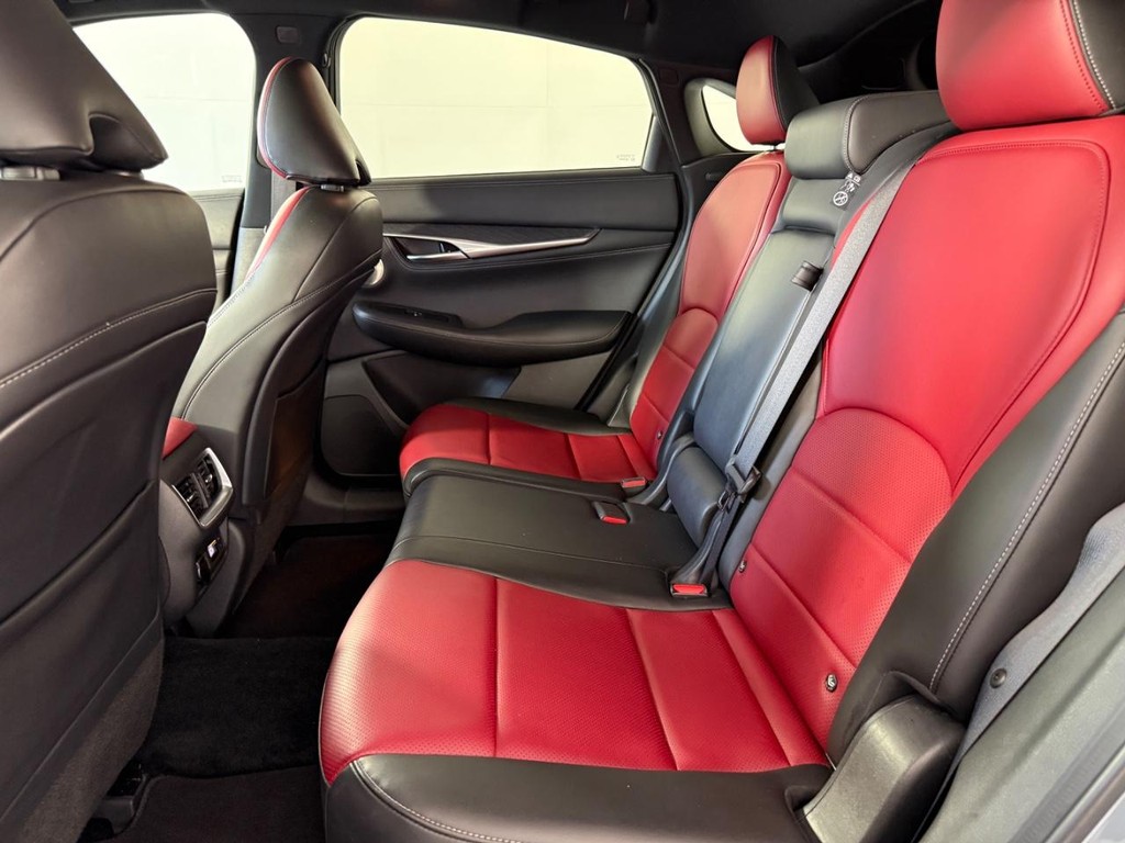 INFINITI QX55 Vehicle Full-screen Gallery Image 17