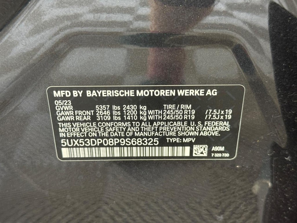 BMW X3 Vehicle Full-screen Gallery Image 29