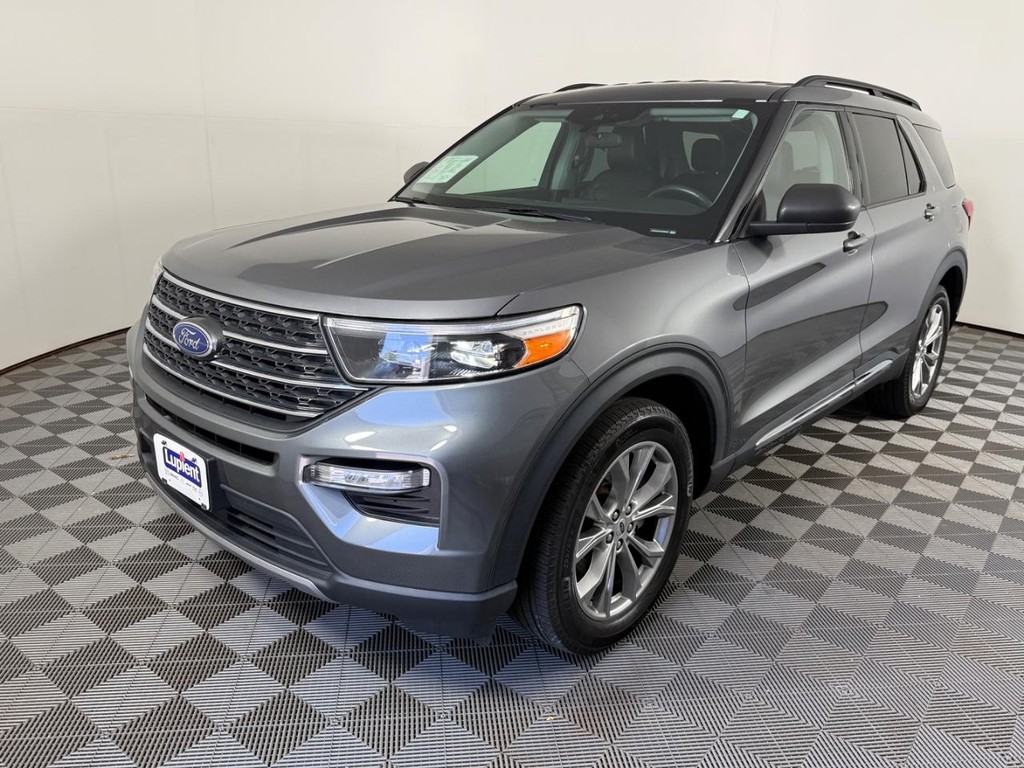 Ford Explorer Vehicle Full-screen Gallery Image 09