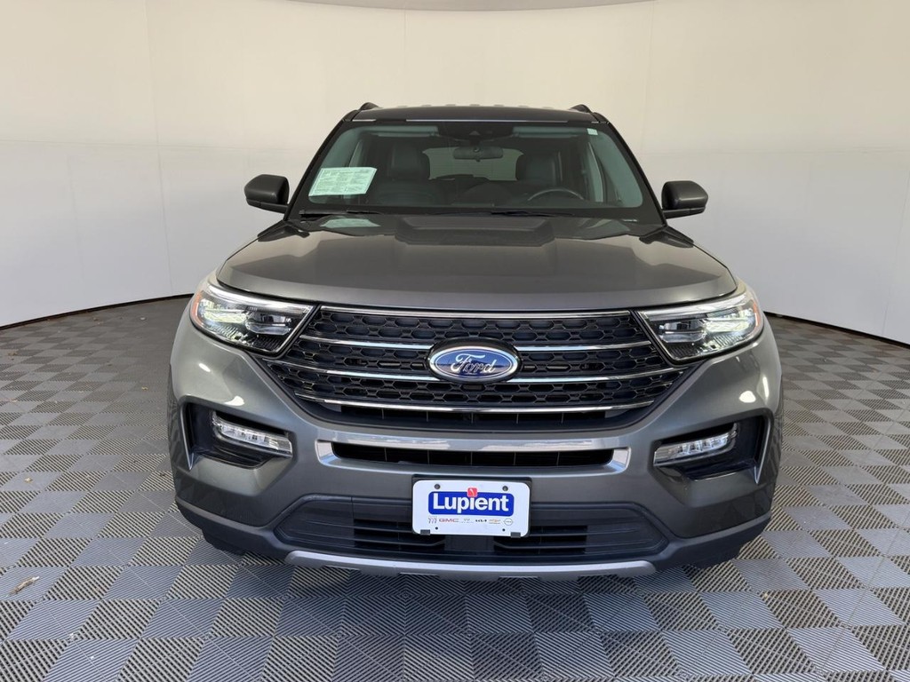 Ford Explorer Vehicle Full-screen Gallery Image 10