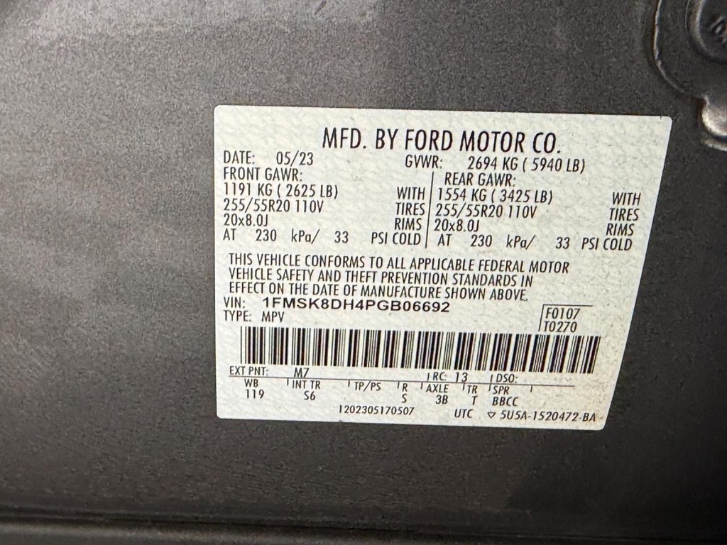 Ford Explorer Vehicle Full-screen Gallery Image 30