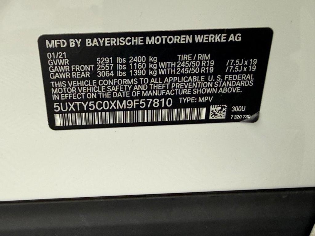 BMW X3 Vehicle Full-screen Gallery Image 30