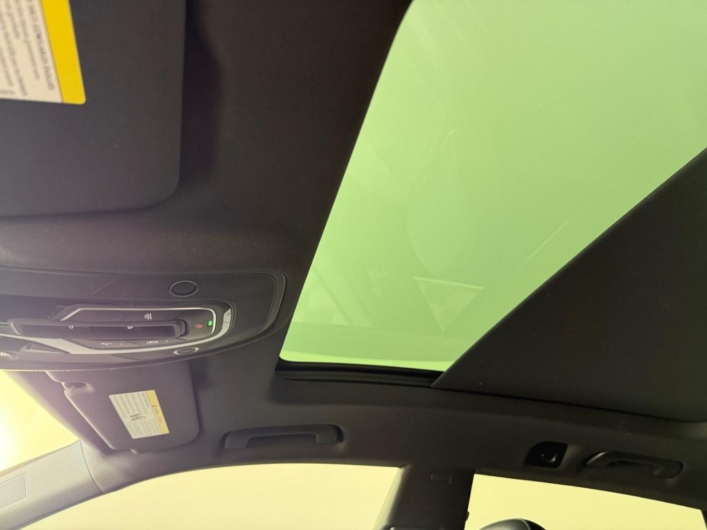 Audi Q8 Vehicle Full-screen Gallery Image 14