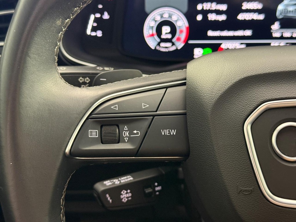 Audi Q8 Vehicle Full-screen Gallery Image 20
