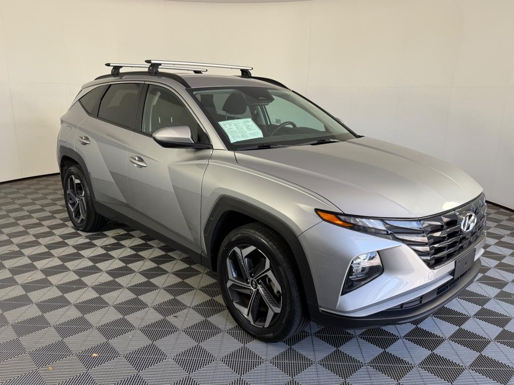 Hyundai Tucson Plug-In Hybrid Vehicle Full-screen Gallery Image 01
