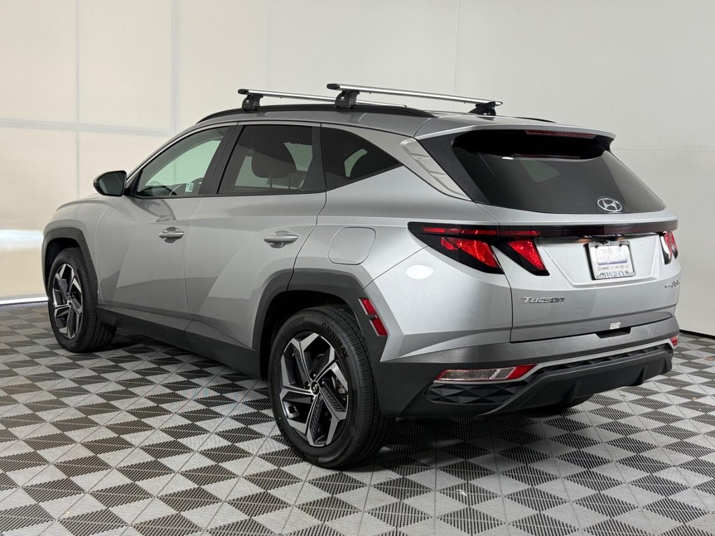Hyundai Tucson Plug-In Hybrid Vehicle Full-screen Gallery Image 08