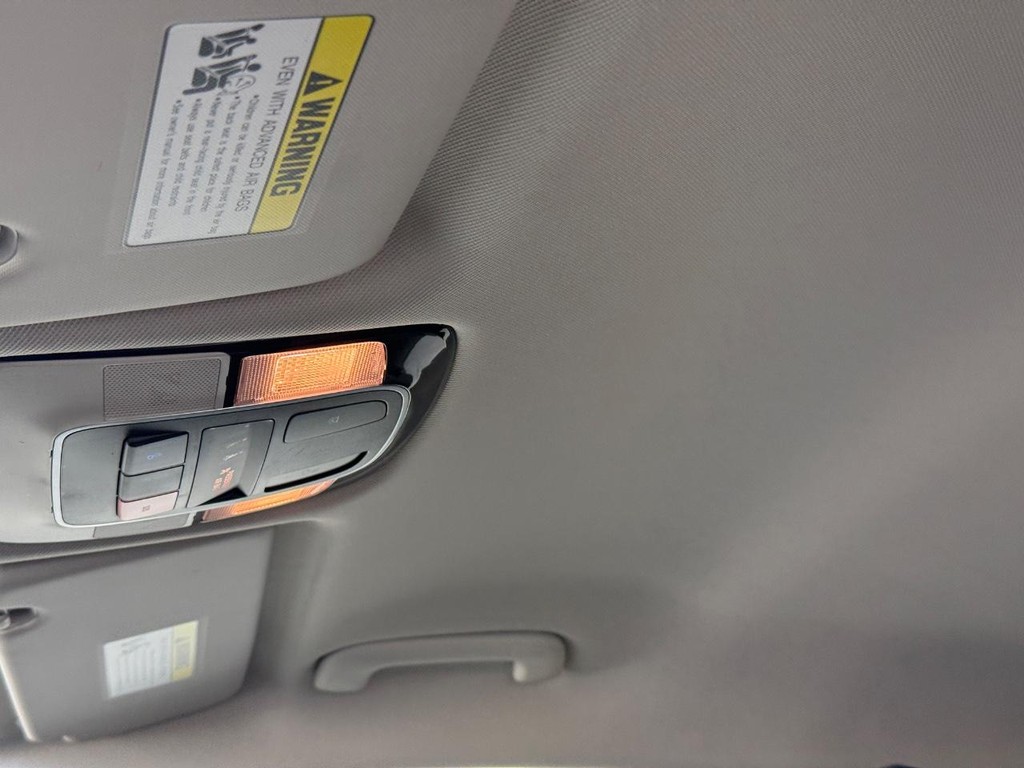 Hyundai Tucson Plug-In Hybrid Vehicle Full-screen Gallery Image 14