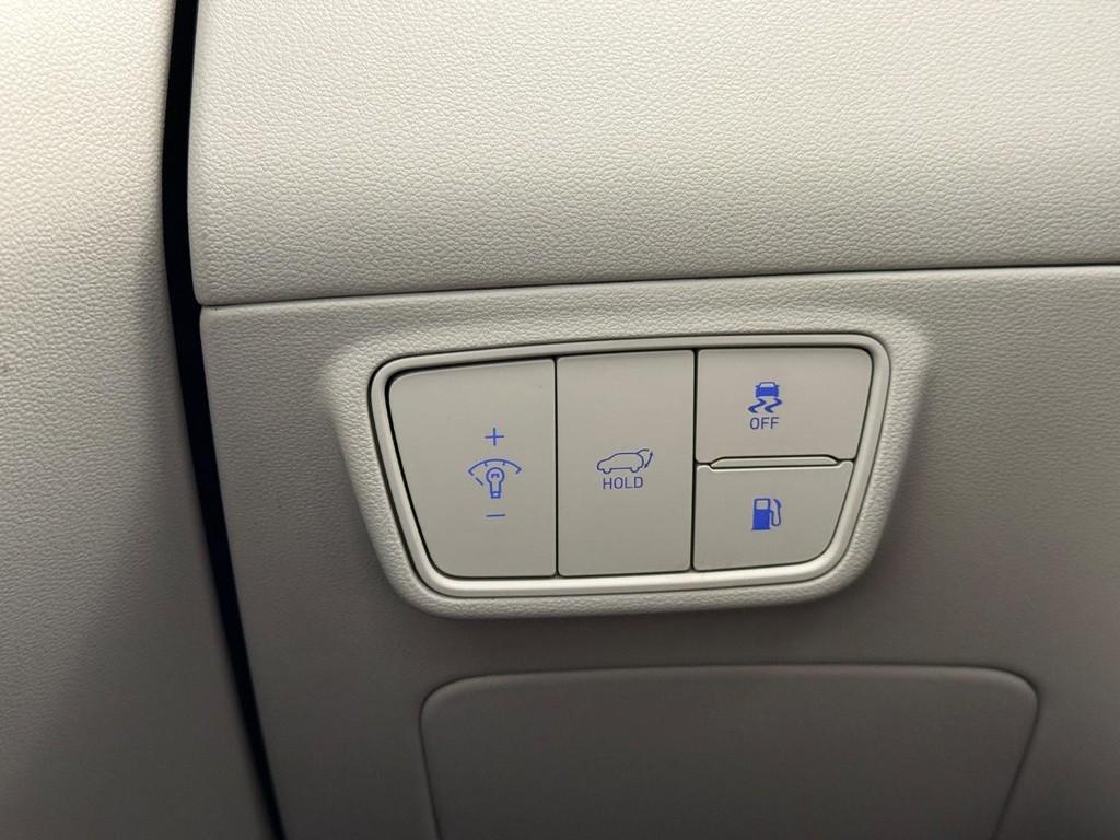 Hyundai Tucson Plug-In Hybrid Vehicle Full-screen Gallery Image 26