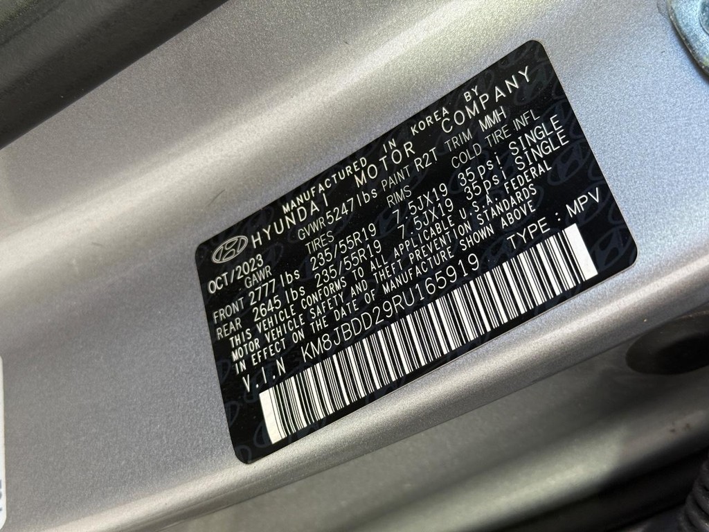 Hyundai Tucson Plug-In Hybrid Vehicle Full-screen Gallery Image 29