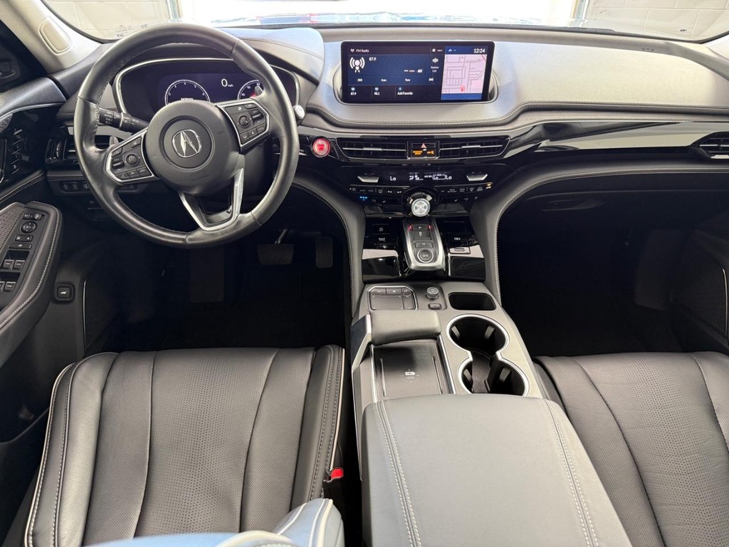 Acura MDX Vehicle Full-screen Gallery Image 19