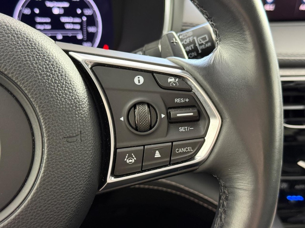 Acura MDX Vehicle Full-screen Gallery Image 22
