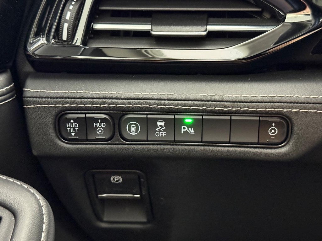 Acura MDX Vehicle Full-screen Gallery Image 27